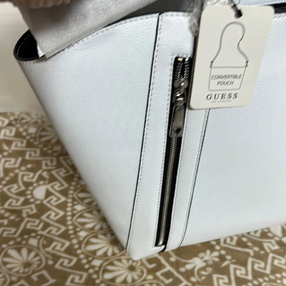 Guess White Naya TravelBag Set